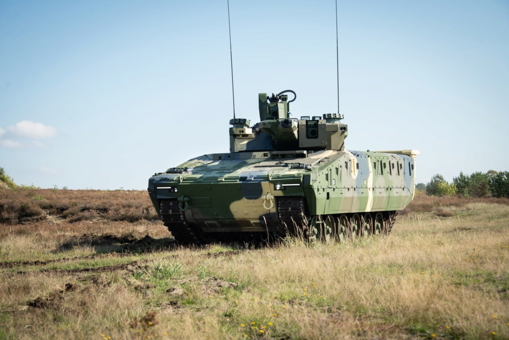 La Slovaquie s'offre des VBCI CV-90 suédois Hungar10