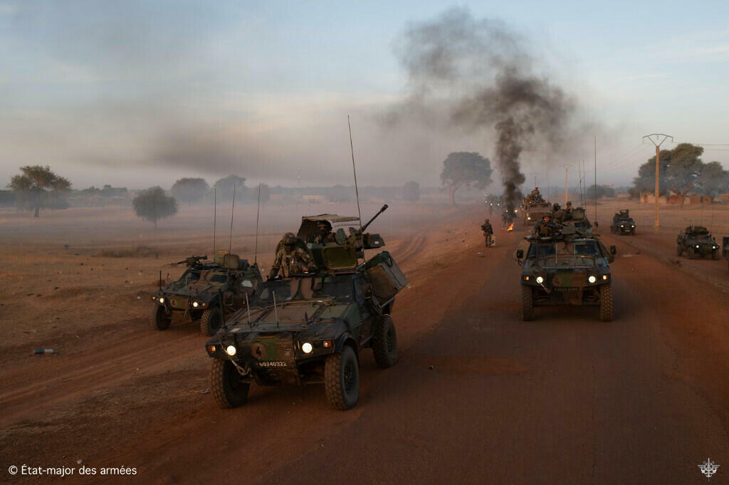 Un convoi de Barkhane face à une vague d'hostilité au Niger Tera110