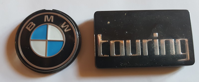 badge BMW sur valise"Trouvé" Logo10