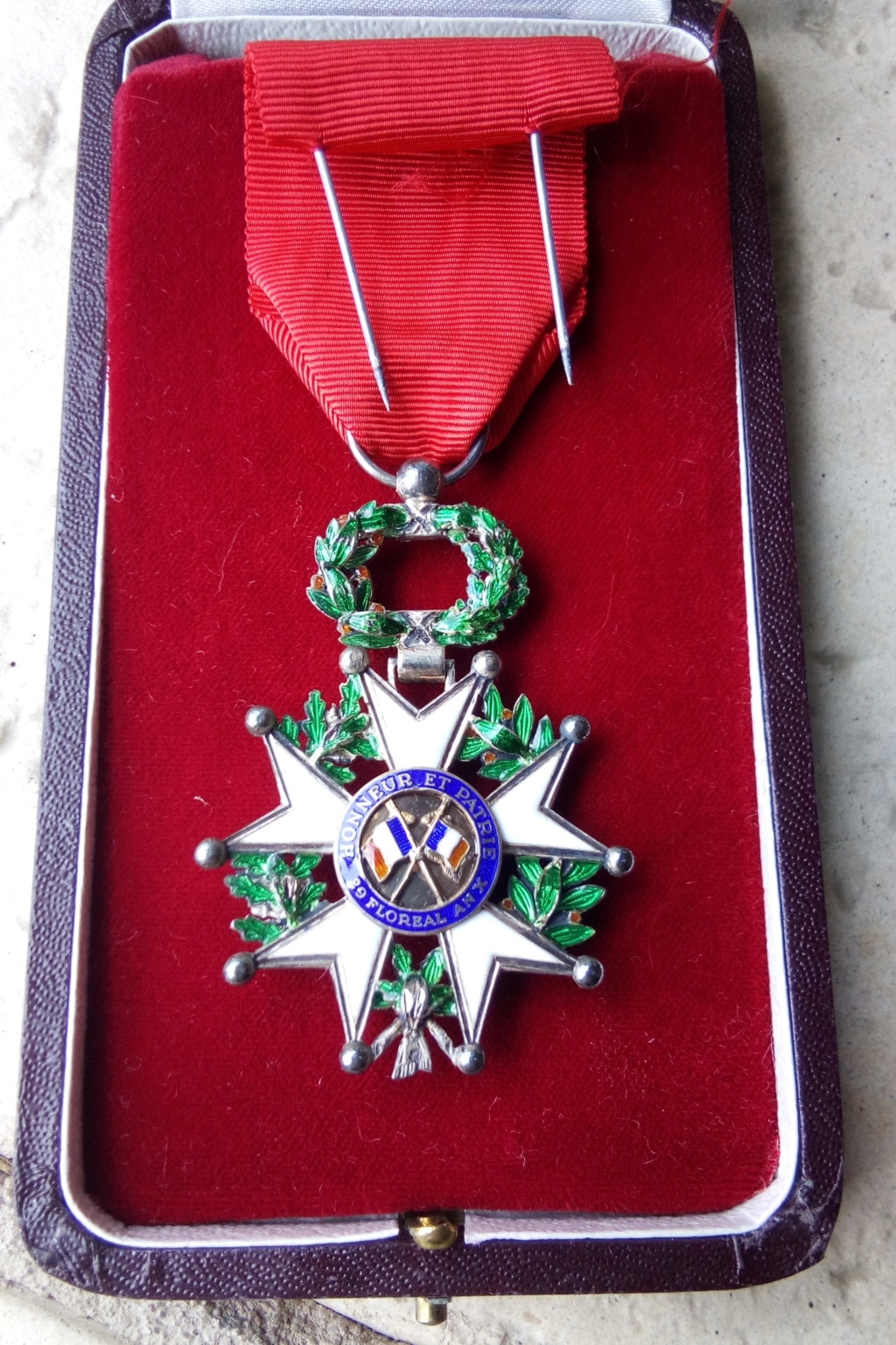 Légion d'Honneur, couteau colonial et photos.. Img_1436