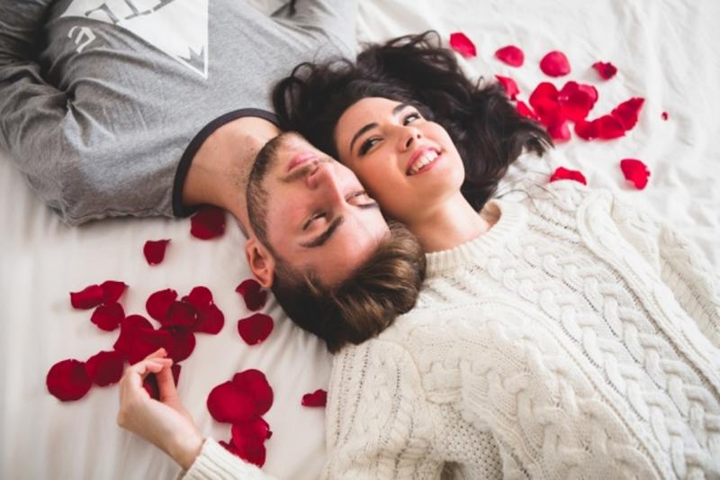هل تعلم ان العلاقة الحميمية تحسن من حالتك النفسية ! 33638611