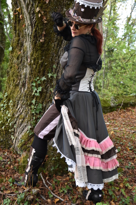 [Terminé] Mon premier costume steampunk : steamchic rose-marron Dsc_2610