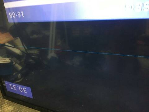TV LG 39LN5400 com risco fino horizontal meio da tela