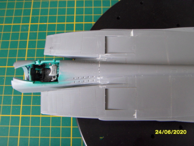 MIG 25 RB  Russe ICM 1/48 - Page 2 Sdc15840