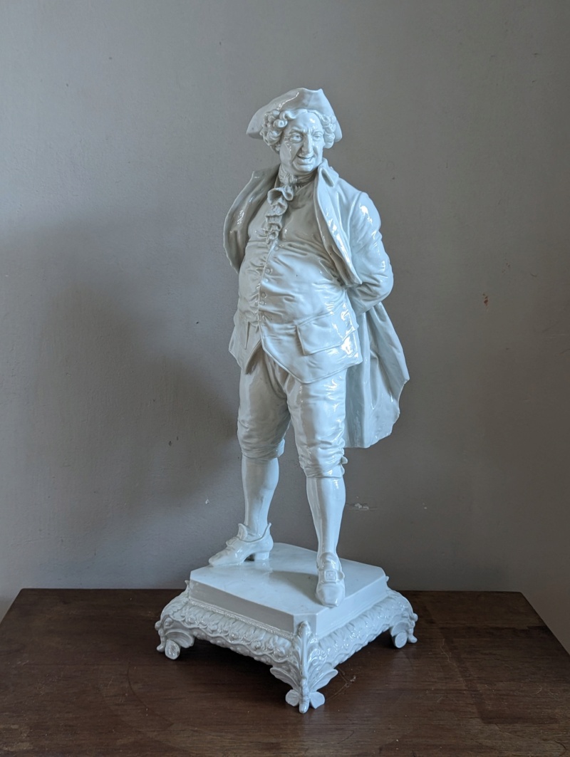 Looking for info on 18th c dressed man statue Pxl_2012