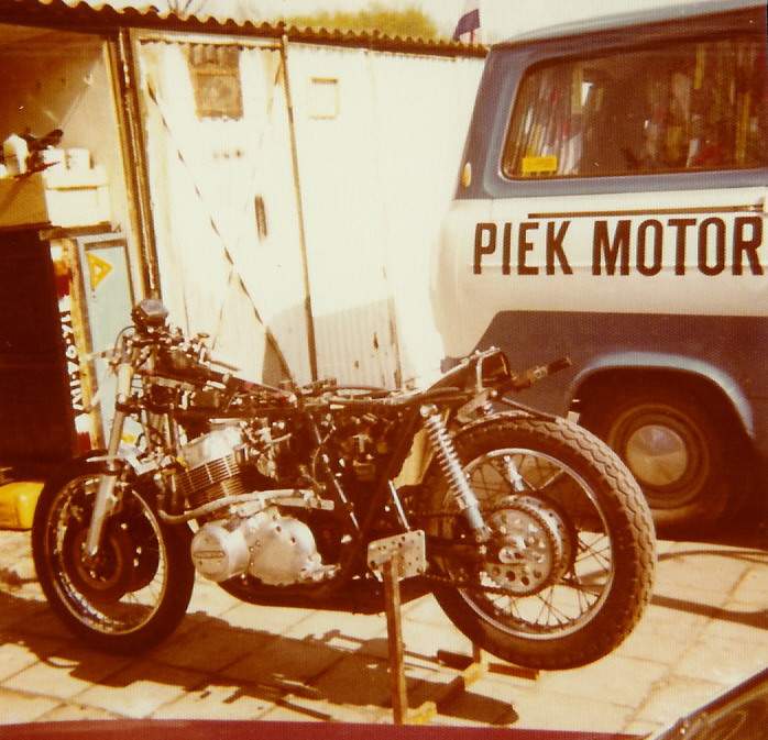 HONDA CB 750 SOHC POUTRE  Piek_h10