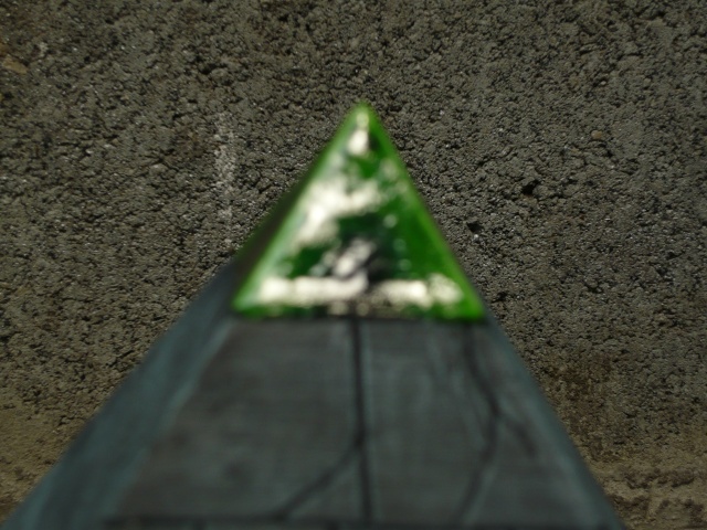 pyramide noir de nagash  et piste d'atterrissage pour ovm P1020722