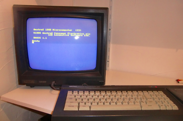 (Vendu) Amstrad CPC 6128 + moniteur couleur Cimg3910