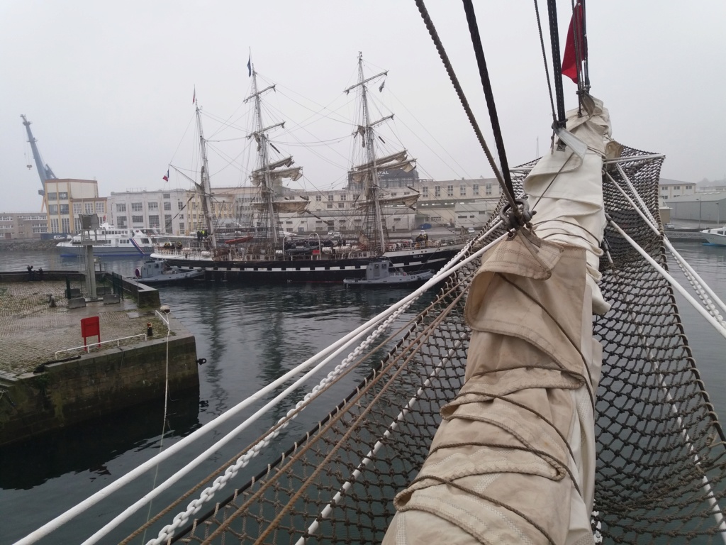 Brest - [Les ports militaires de métropole] Port de BREST - TOME 3 - Page 11 20191015