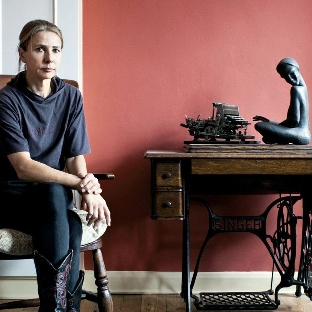 Lionel Shriver Aa2801