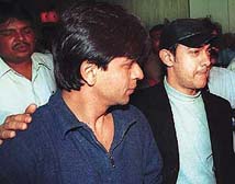 SRK & la guerre des stars. - Page 13 Shahru10