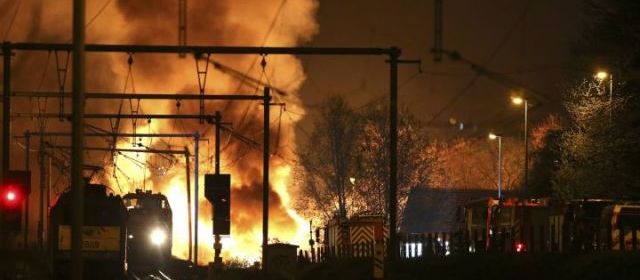 Belgique : déraillement d'un train transportant du cyanure, spectaculaire incendie 27789011