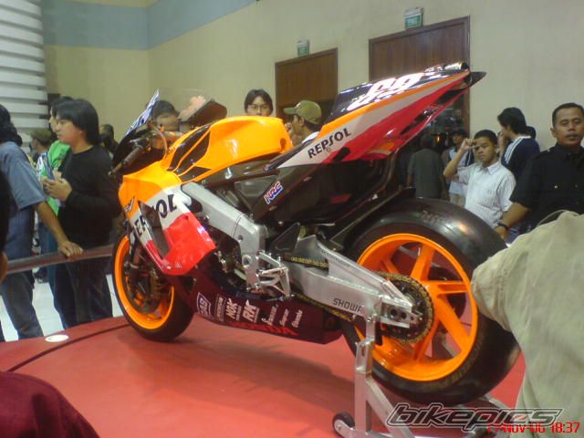 2006 Honda RC 211V Bikepi15