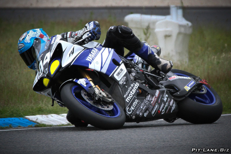 [Divers] Chéca, Michelin et Yamaha GMT 94 - Objectif : le record du tour à Carole. Img_9211