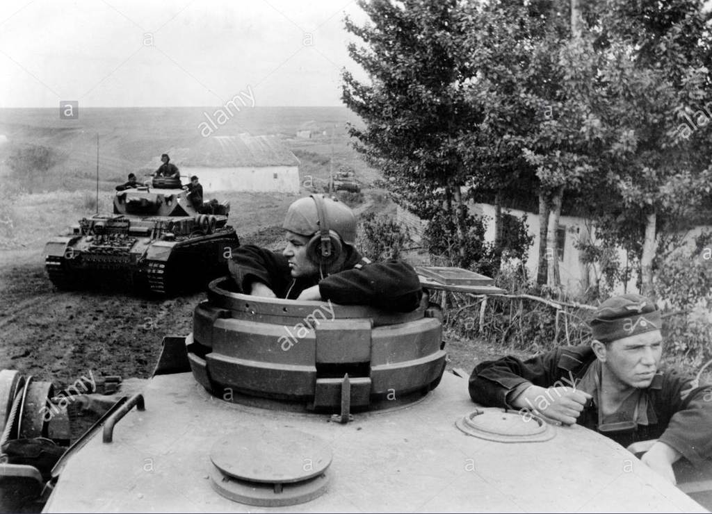 Jagdpanzer IV sur-blindage béton. Casque10