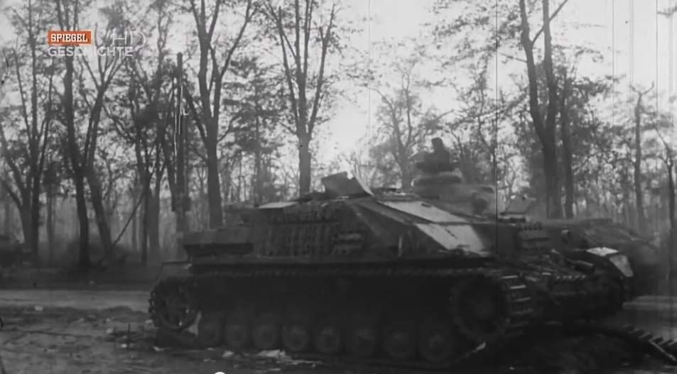 StuG IV “Ammunition carrier” (Battle of Berlin) 1/35 Base Tamiya 1/35 Stug4_14