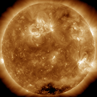 Une journée sur la face caché du soleil: Immense trou coronal et d’autres éruptions solaires Corona10