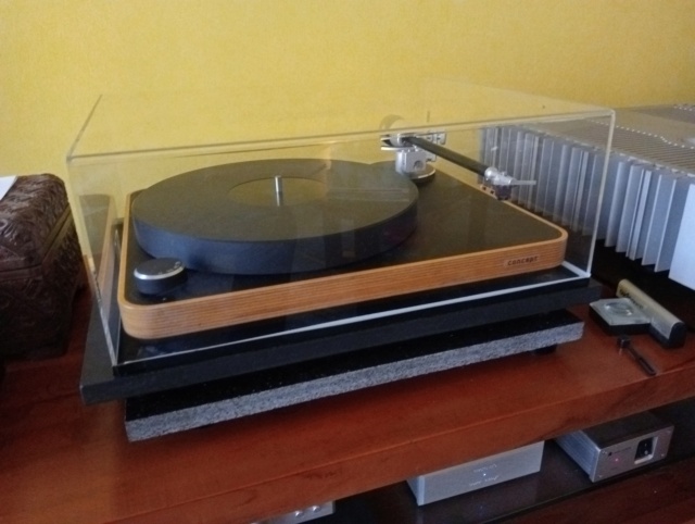 Clearaudio Concept Wood Turntable (revised price) (Used) Concep13