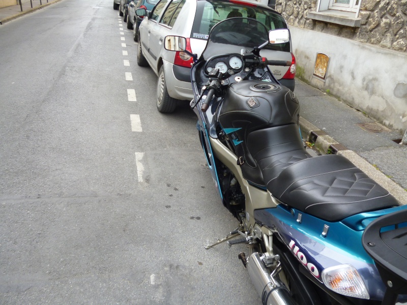 Une nouvelle moto en remplacement de mon ancienne, voici donc ma Kawasaki 1100 ZZ-R 04310