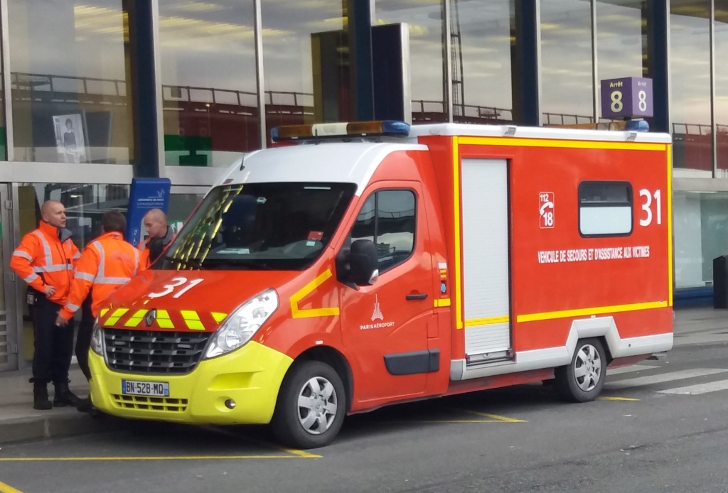 Ambulance à l'aéroport d'Orly 20190310