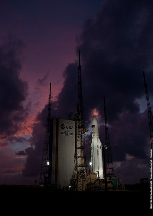 Ariane 5 ES V200 ATV-2(16-02-2011) Pret_l13