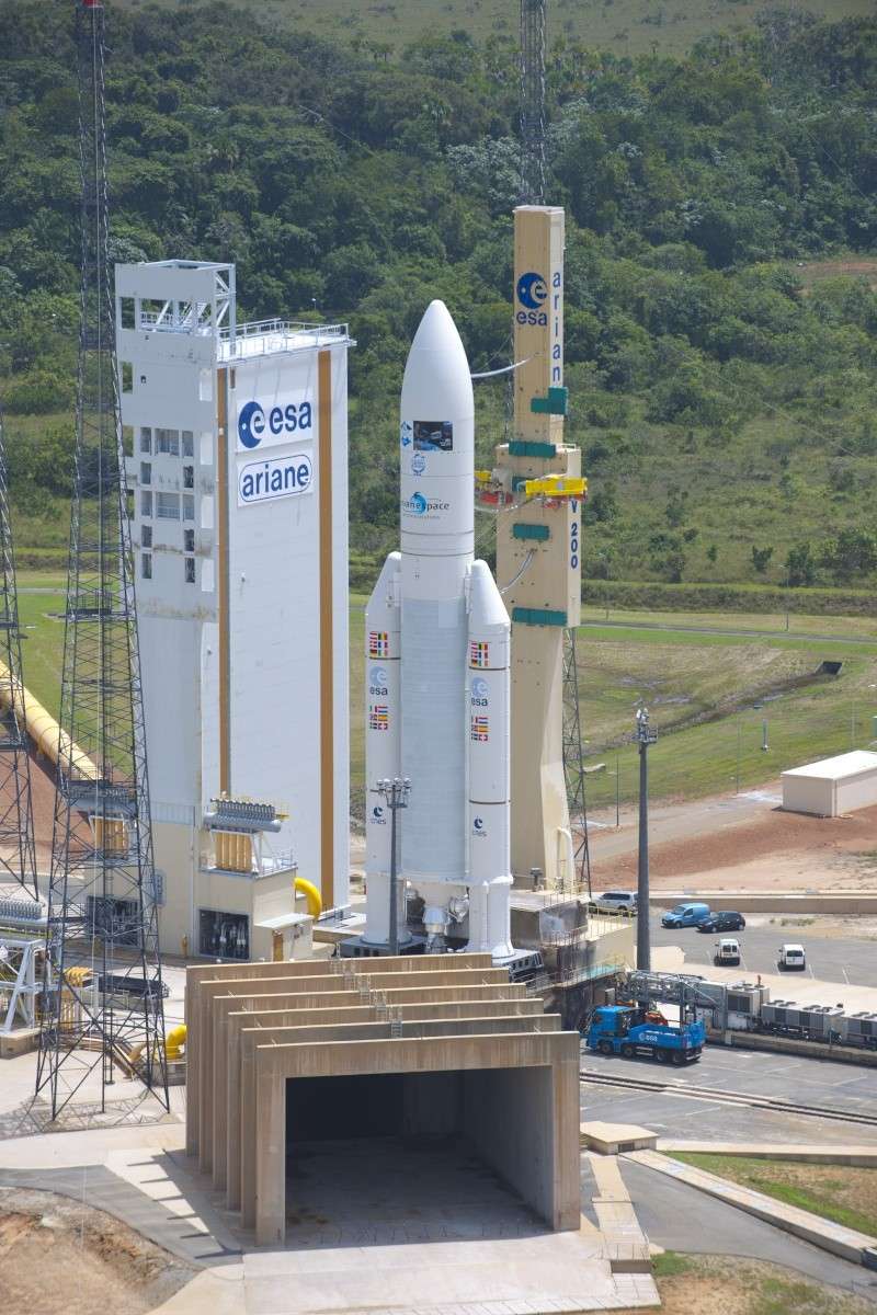 Ariane 5 ES V200 ATV-2(16-02-2011) V2000212