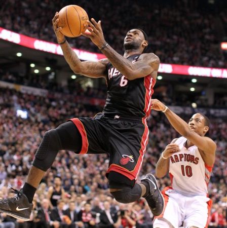 Heat 103, Raptors 95; Wade anota 28 puntos I828d110