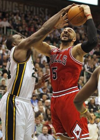 Bulls 91, Jazz 87; Rose aporta 29 unidades Ic9b8c10