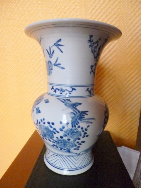 Vase a camaieu bleu epoque debut xxeme marque de regne "Kangxi" P1090511