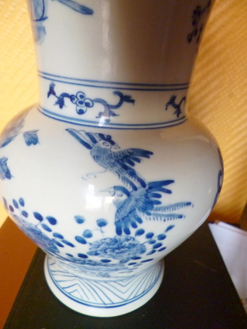 Vase a camaieu bleu epoque debut xxeme marque de regne "Kangxi" P1090512