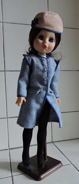 poupée Véronique oscar du jouet en 1972 Dscn0711
