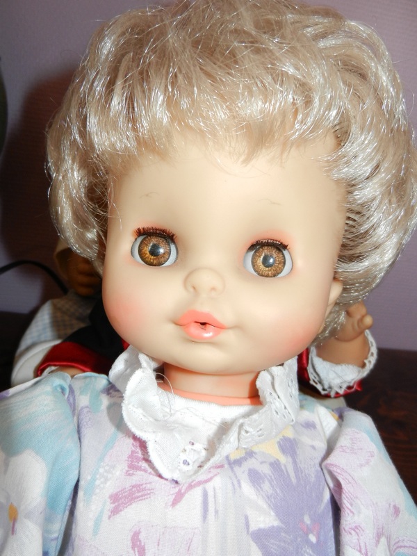 poupée Clodrey des années 1970 Dscn0911