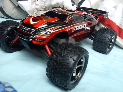 voiture télécommandée traxxas