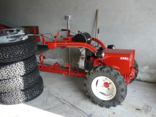 Un monoaxe AEBI AM75 Aebi_a11