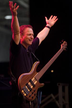 Gary Sinise - Page 39 36645313