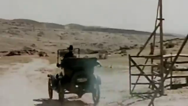 Les automobiles...dans le western. Vlcsna26