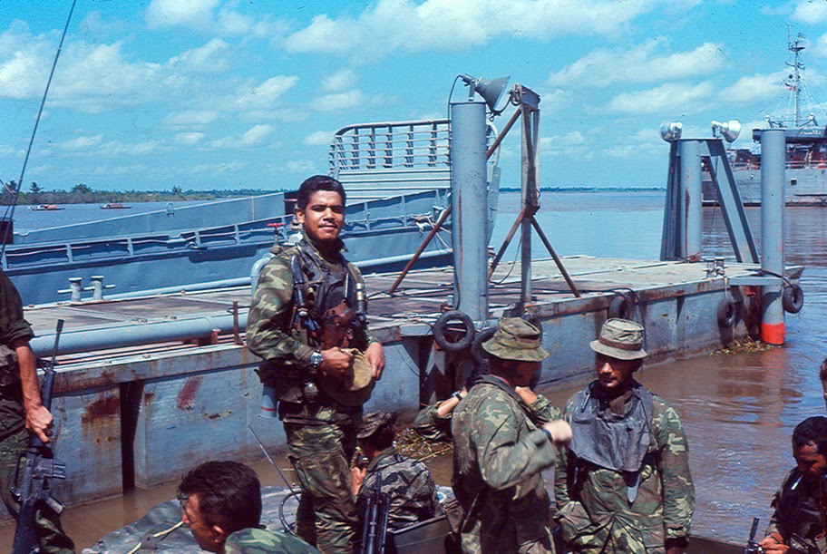 Les Navy Seals au Vietnam 004wq10