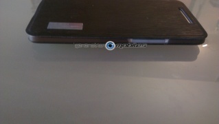 [ORDICA-STORE] Test de l'étui  Folio ultra fin noir - Rock ELEGANT pour HTC One 5imag010