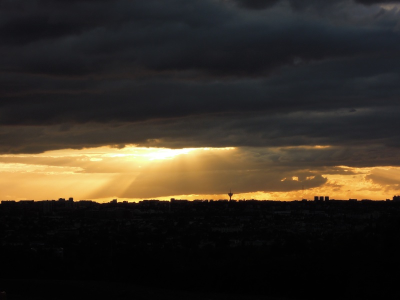 orage et coucher de soleil sur la Région Parisienne Dscn1314