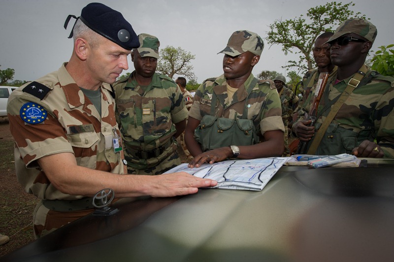 Armée Malienne / Armed and Security Forces of Mali - Page 7 0a110