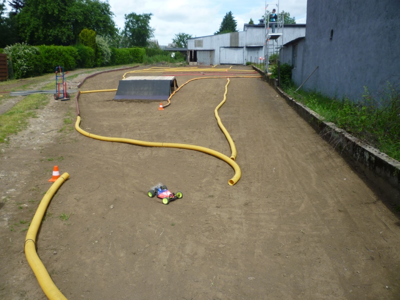 Terrain de jeux pour les enfants P1030310