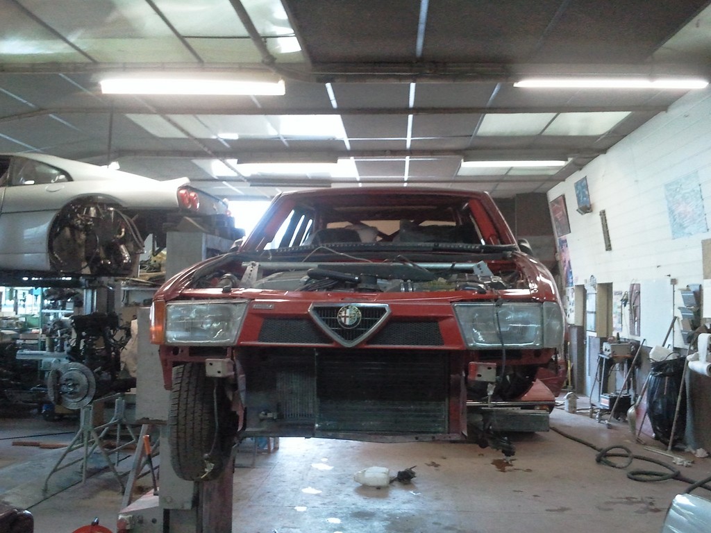 La chariote du Diable : alfa 75 turbo America! - Page 36 2013-013