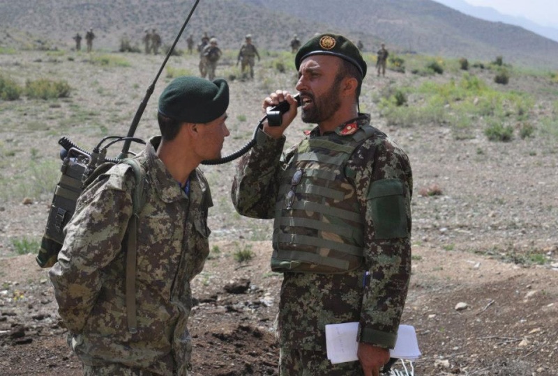 Interesting Afghan 203rd "Thuder" Corps photos - notice the radio Other_12