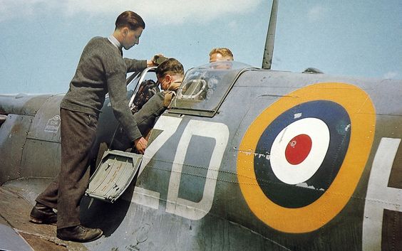  [Concours " Les 80 Ans des FAFL"] Hurricane MkIIc René Mouchotte octobre 1941- Arma Hobby - 1/72 - Page 6 500e7d10
