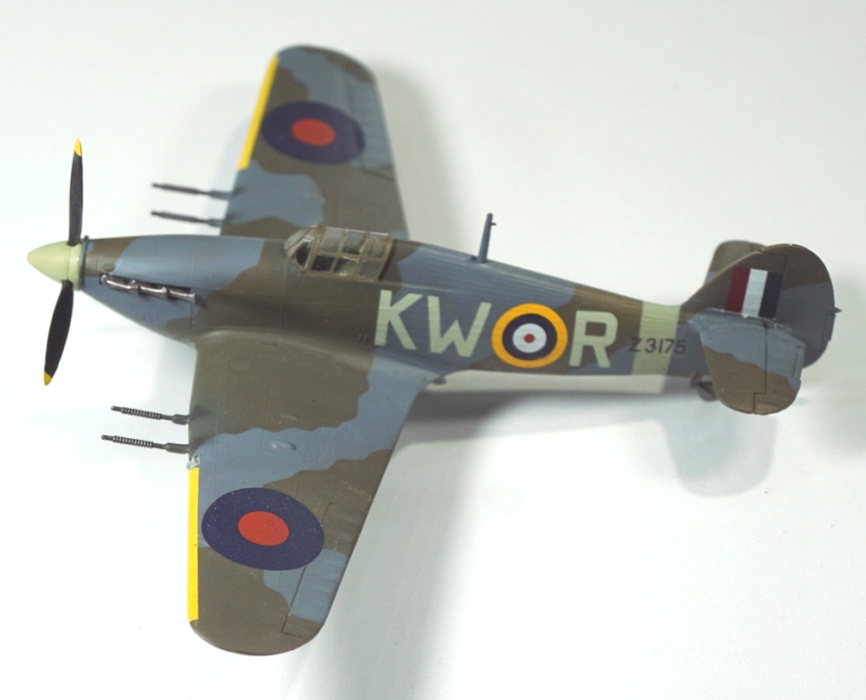  [Concours " Les 80 Ans des FAFL"] Hurricane MkIIc René Mouchotte octobre 1941- Arma Hobby - 1/72 Hurry_12