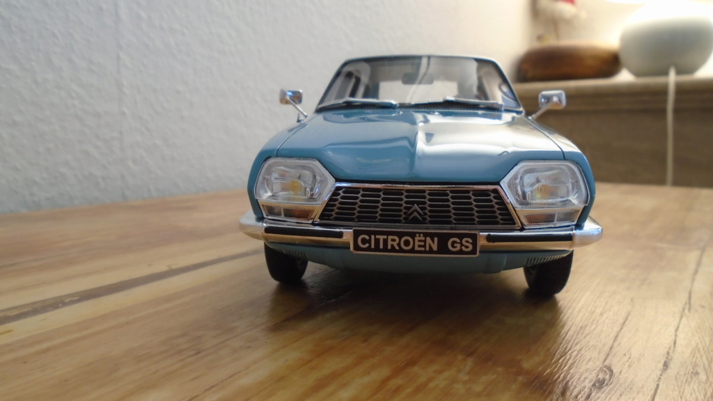 Citroën miniatures par Ottomobile au 1/18 et 1/12  Dsc04645