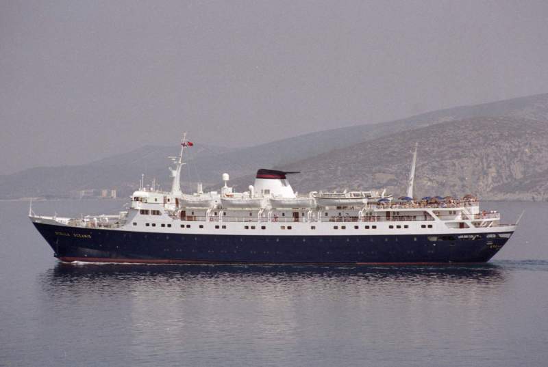 Qui peut m’identifier ce bateau - Page 5 12530410