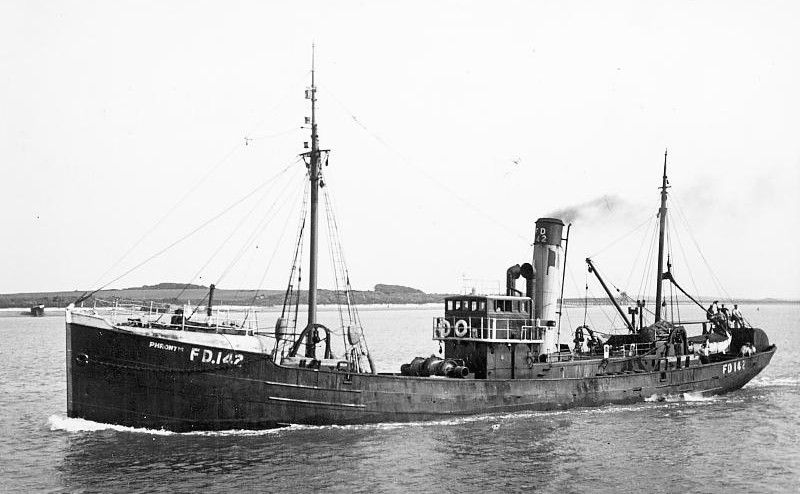 Le HMS Phrontis (FD142) Phront10