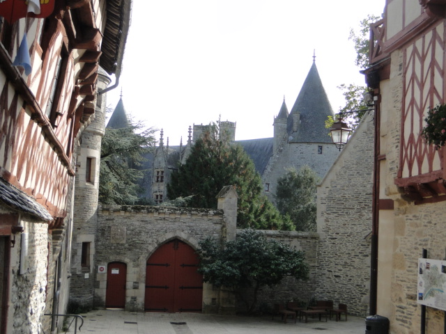 un petit tour a Josselin (56) Dsc05132