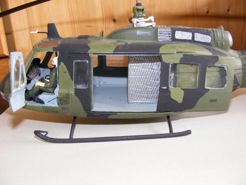 Bell UH-1 ( D ) 1:32 von Revell Dscf1018